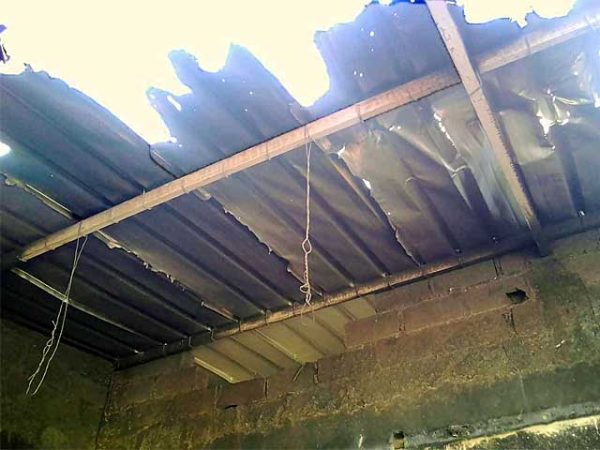 School roof burned by terrorist fires